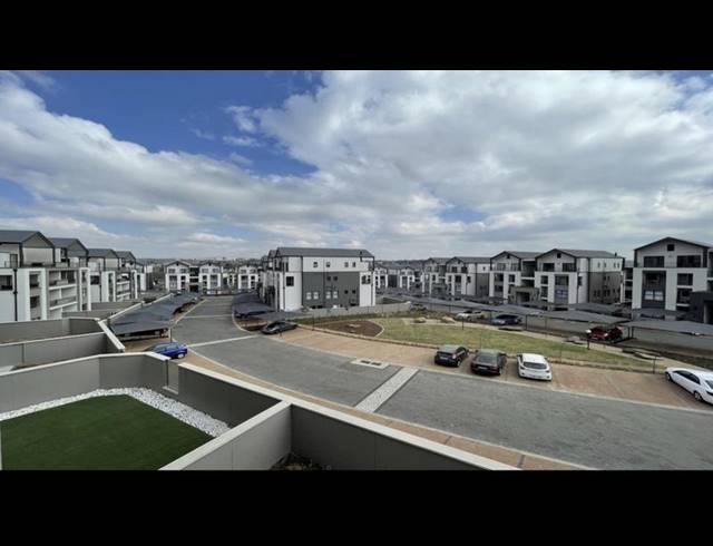 1 BEDROOM APARTMENT FOR SALE IN WATERFALL